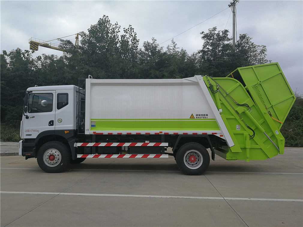 东风多利卡D9压缩垃圾车