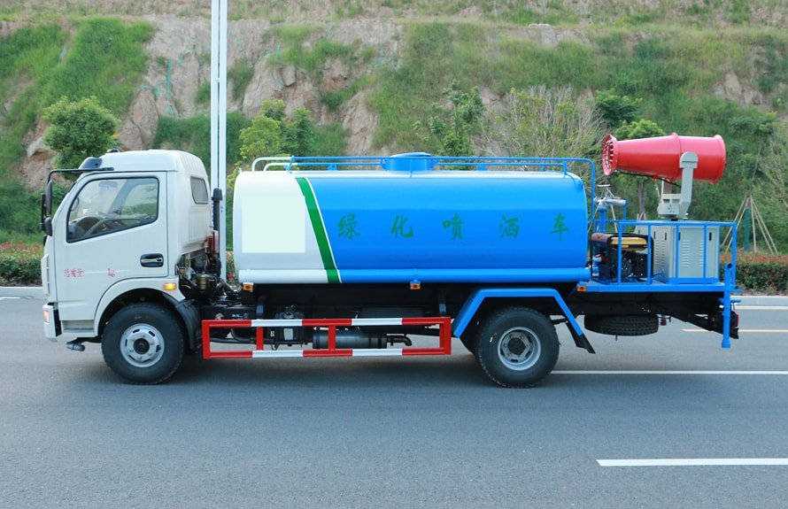 东风多利卡8吨雾炮车