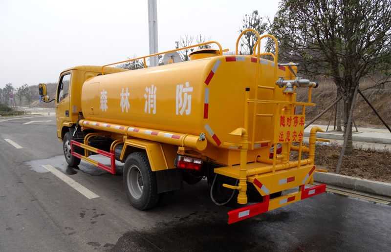 东风5吨消防洒水车